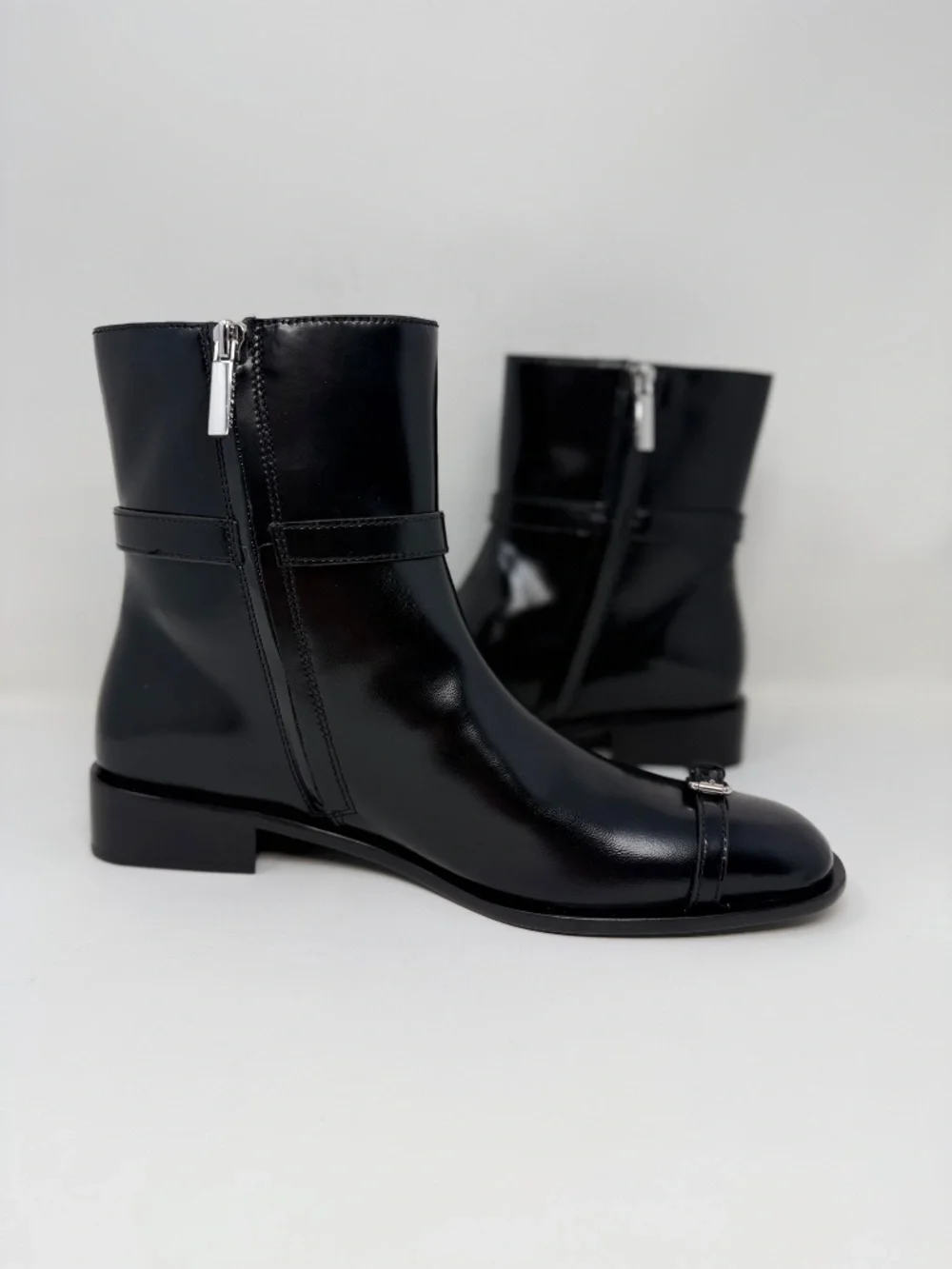 New Tory Burch Runway Multi Buckle Ankle Boot Perfect Black Sz 10